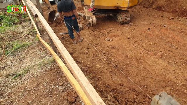 MITSUBISHI MS 030 BACKHOE NATANGGAL ANG TRUCK PAD