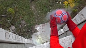 ЧТО БУДЕТ ЕСЛИ ЗАМОРОЗИТЬ БАСКЕТБОЛЬНЫЙ МЯЧ в ЖИДКОМ АЗОТЕ и СКИНУТЬ с 5 ЭТАЖА  !