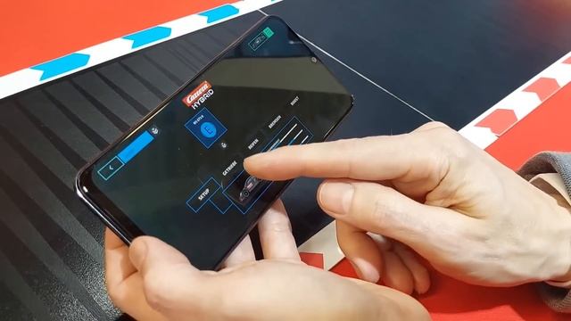 Carrera Hybrid Vorgestellt Vom Entwickler - So Funktioniert Das Neue System - Spielwarenmesse 2024