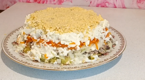 Салат Мимоза. К праздничному столу..mp4