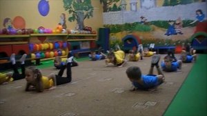 Упражнение хатки-йога "Приветствие к солнцу" с детьми дошкольного возраста