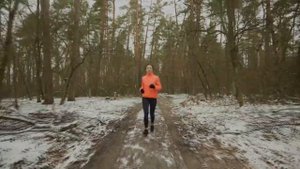 Беговая дорожка против уличного бега, кардио-тренажеры против классики