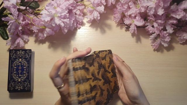 ? КАК КО МНЕ ОТНОСИТСЯ МОЯ ПОДРУГА ЗНАКОМАЯ? | Таро онлайн, Общий Расклад Таро, Гадание Таро