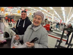 Акция добрых дел  Помогаем пожилым людям