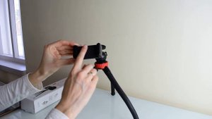 ИДЕАЛЬНЫЙ штатив с гибкими ножками для блогеров | Обзор настольного трипода isa на улице/бюджетный