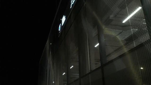 Гараж BMW для суперкаров | Фасадная Архитектурная сетка