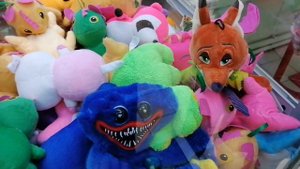 ХАГИ ВАГИ И ЗВЕРОПОЛИС В АВТОМАТЕ ХВАТАЙКА. ВЫТАЩИЛИ КРУТЫЕ ИГРУШКИ?