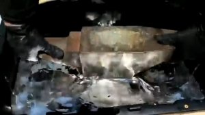 Наковальня, погружаемая в ртуть, не тонет