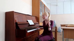 СОЛНЫШКО СВЕТИТ НАД ЗЕМЛЁЙ: разучиваем красивую песенку с паузами. Сольфеджио для начинающих