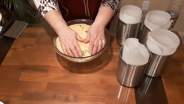 Пасхальный кулич на сметане. Очень вкусный и ароматный.
