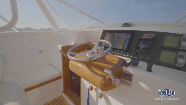 Custom Express 38 - Chadwick Game Fishing Boat with tower смотреть онлайн