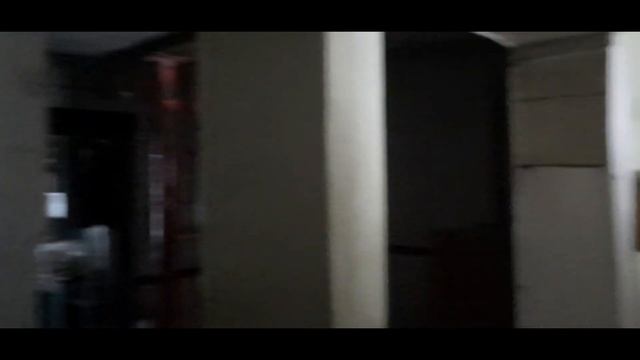 Отпилили пол дома