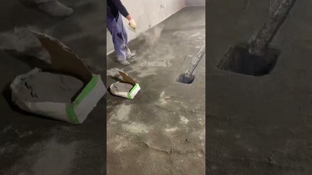 Заливка пола с уклоном под слив. Промышленный пол в гараже.