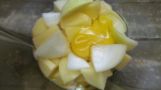 Картофельные оладьи с начинкой