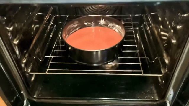 Срочно бегите за манкой! Обалденный шоколадный десерт к чаю практически из ничего. смотреть онлайн