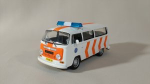 Volkswagen T2. Полицейские машины мира