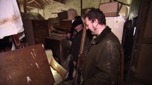 Drew Goes Through A Half Century Private Collection | Salvage Hunters | Trade Off