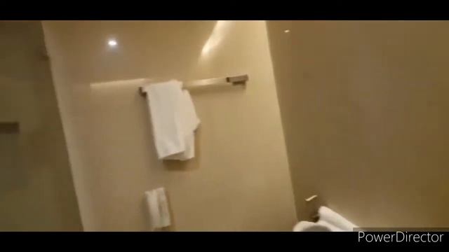 ACACIA HOTEL QUICK ROOM TOUR | Leia & Leila Vlogs смотреть онлайн