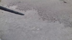 Проливка эмульсии гудронатором