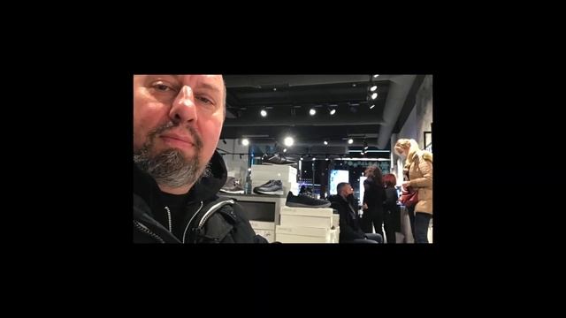 Vicolungo outlet Milano Winter2022 смотреть онлайн