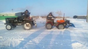 перетягивание самодельного тратора и чешского мини трактора