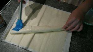 Фруктовая улитка из фило теста