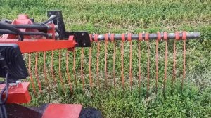 Грабли пружинные на мини-погрузчик