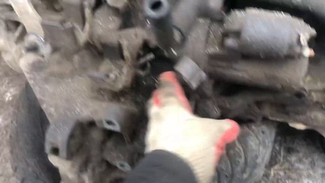Как снять стартер на автомобиле Mitsubishi Lancer 9