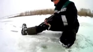 Поиск рыбы зимой