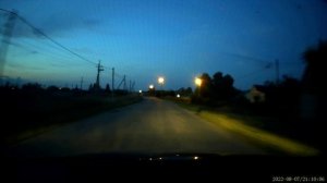 А зачем включать свет на мото? ночь же!