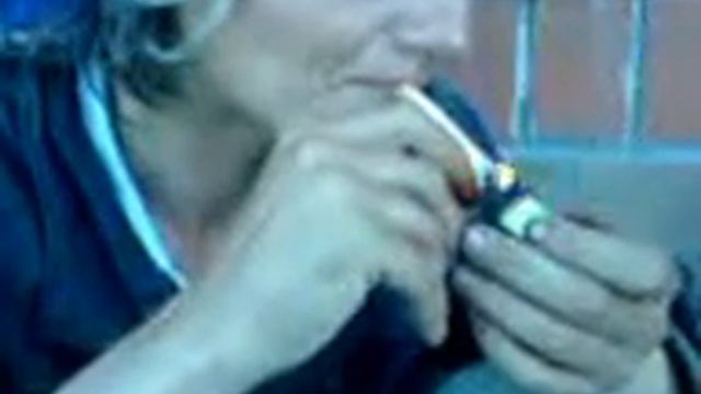 барышня курит смотреть онлайн