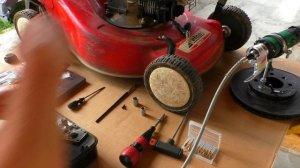 Ремонт топливного бачка газонокосилки #lawn mower repair #割草机维修