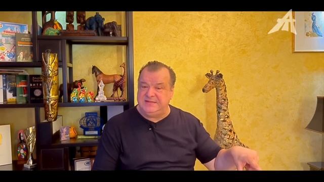 В затмение Солнце перекрывает чёрная дыра смотреть онлайн