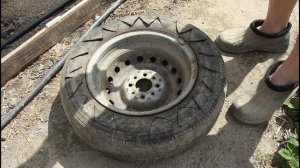 Клумба из автомобильного колеса.Ваза для цветов.