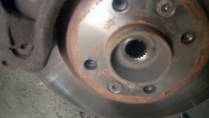 Замена пыльника полуоси  Рено Кенго  (Renault Kangoo).  Замена левой полуоси Рено Кенго 2.