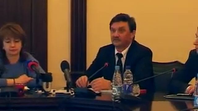 Пресс-конференция по ремонту дорог в Екатеринбурге смотреть онлайн