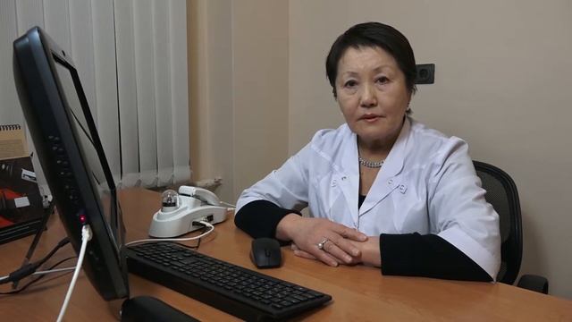 Почему волосы становятся сухими и ломкими? смотреть онлайн