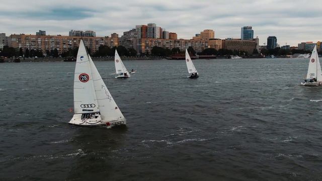 Как проходит парусная регата в Днепре смотреть онлайн