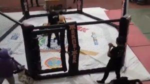 Бой ММА. 14 лет, 44 кг. Я выиграл.