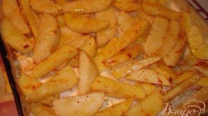 Маслята в сметане с гарниром из печеного картофеля