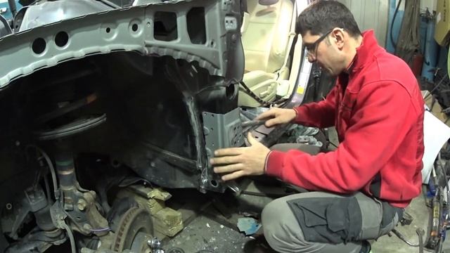 Кузовной ремонт Lexus es 300h рихтовка и  востоновление водительской стойки #кузовной ремонт