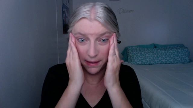 GRWM WITH 3 NEW PRODUCTS смотреть онлайн