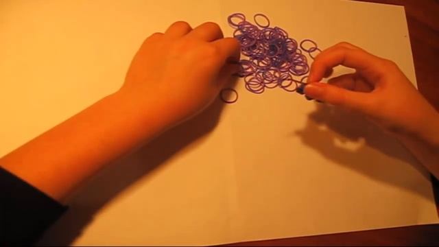 Как плести из резиночек Без станка Фигурки из резинок Новогодняя снежинка Поделки с детьми смотреть онлайн