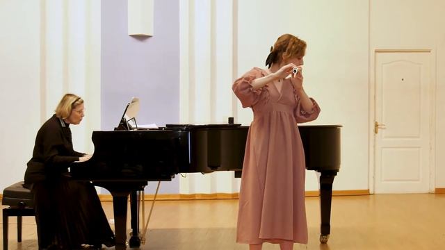 2022.04.30-Consert of Olga Dedyukhina students| Darya Dankina| Bach Sonata in e flat major bwv 1031 смотреть онлайн