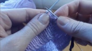 Летняя , ажурная шапочка для девочки , связанная спицами.