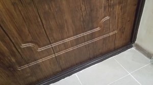 Придать блеск входной железной двери после ремонта.