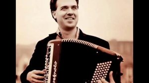 При солнечной погоде, в турецком теплоходе Турок