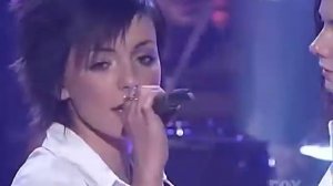 t A T u All The Things She Said Live MadTV 03 08 2003 HQ 480p 30fps H264 128kbit AAC