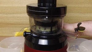 Обзор и тест шнековой соковыжималки Kitfort KT-1109-1 (6+)