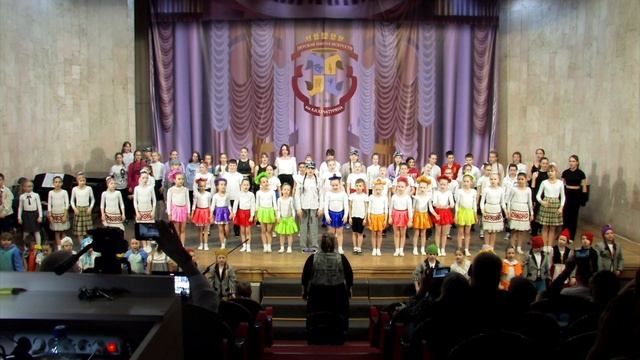 "Дружат дети всей земли"
муз. Львова-Компанейца, сл. Викторова